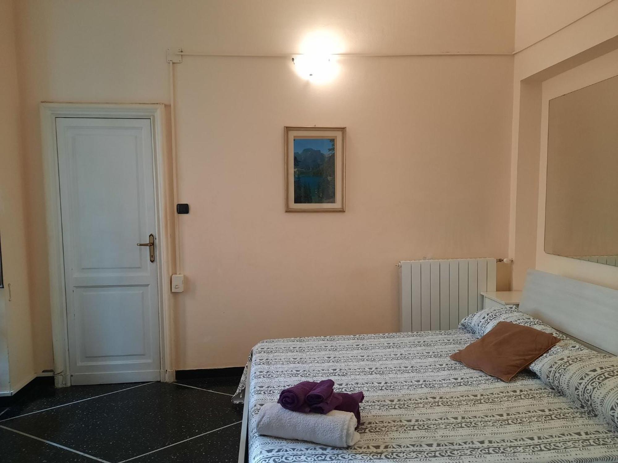 Apartment Comfortable One Bedroom With Parking Space In The Center Of