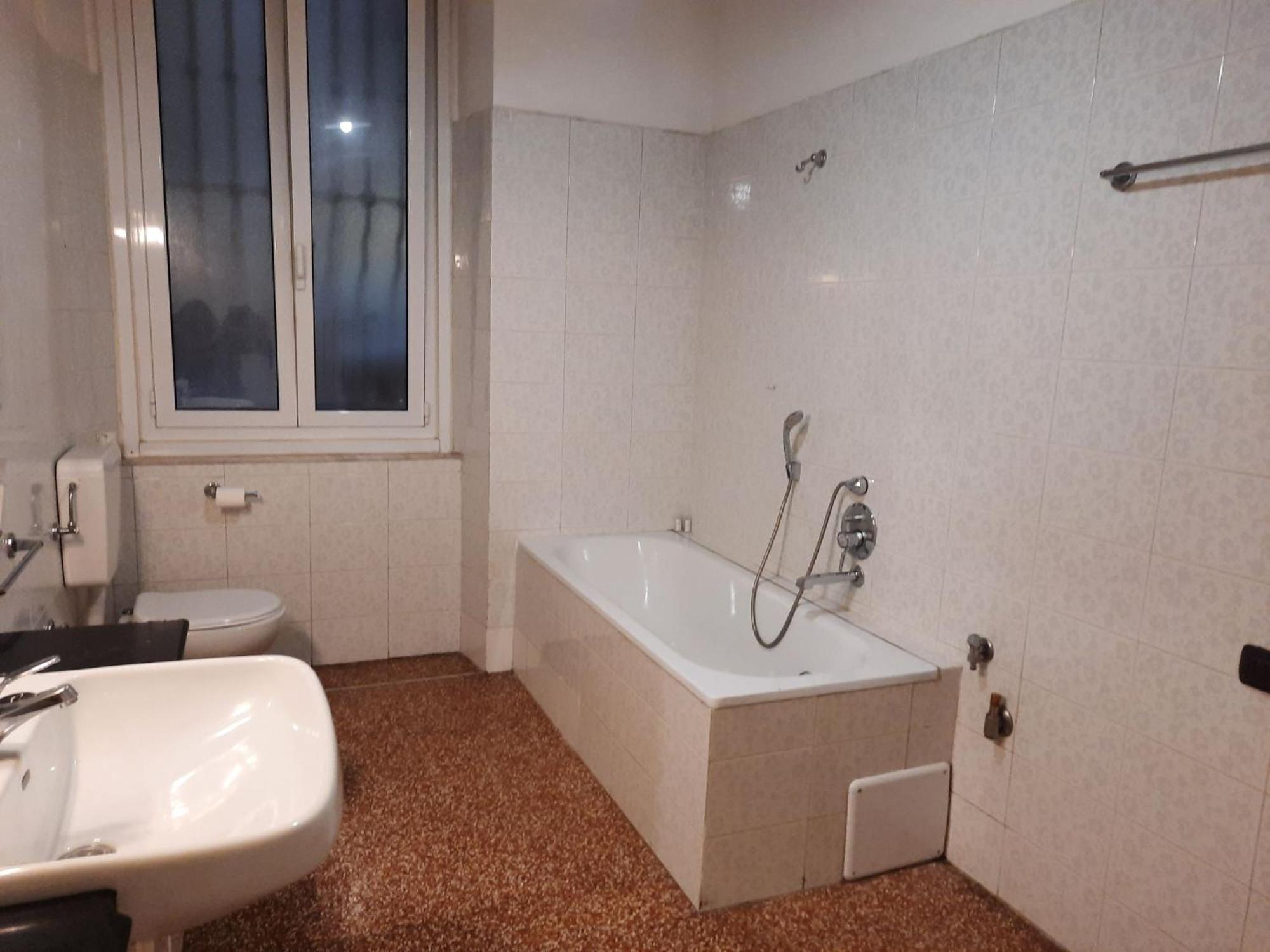 Comfortable One Bedroom With Parking Space In The Center Of Appartement Genua